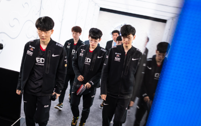 他的速度和 他的速度和